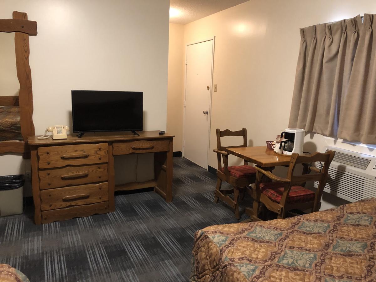 Agassiz Park Lodge - Under New Management McCreary Eksteriør bilde