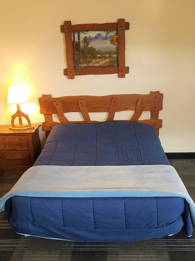 Agassiz Park Lodge - Under New Management McCreary Eksteriør bilde